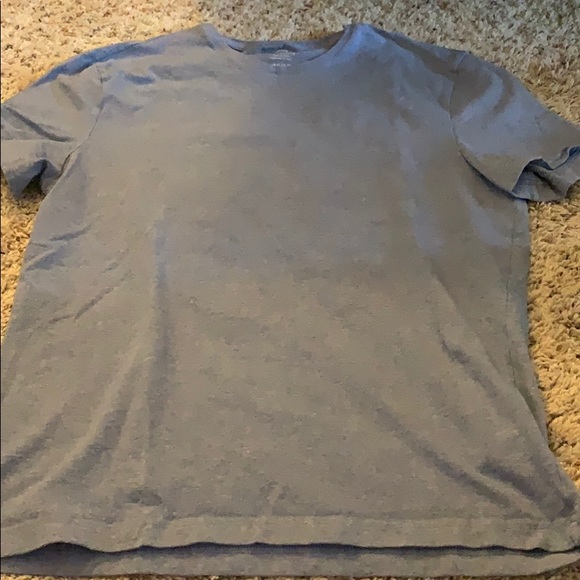 H&M t-shirt XL or L slim fit (runs smaller) - Picture 2 of 6